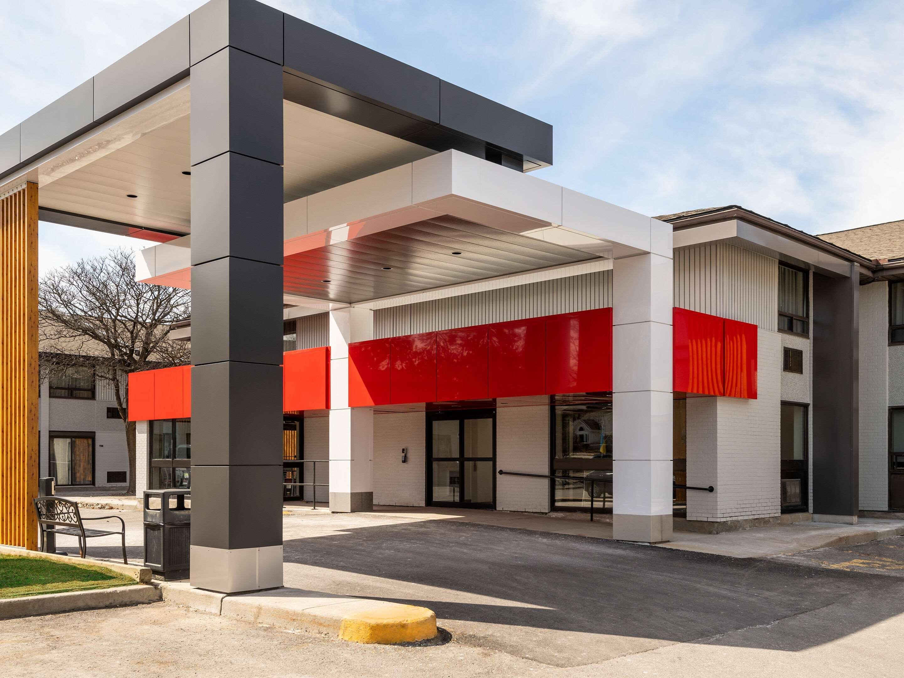 Comfort Inn West Ottawa Exterior photo